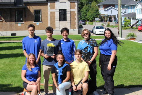 Groupe d'étudiants et d'enseignants à la journée d'intégration