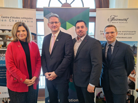 Mme Lixa Frulla, Sylvain Gaudreault, Simon Gagné et Emmanuel Perot