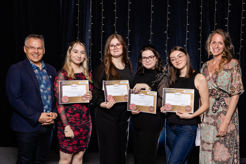 ÉDUCATION SPÉCIALISÉE - DISTINCTIONS 2E ANNÉE